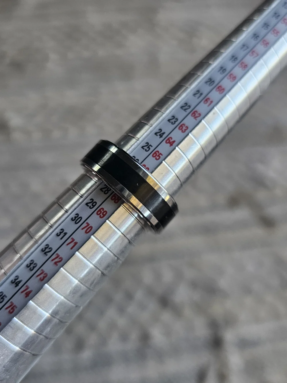 Brilliant mens tungsten